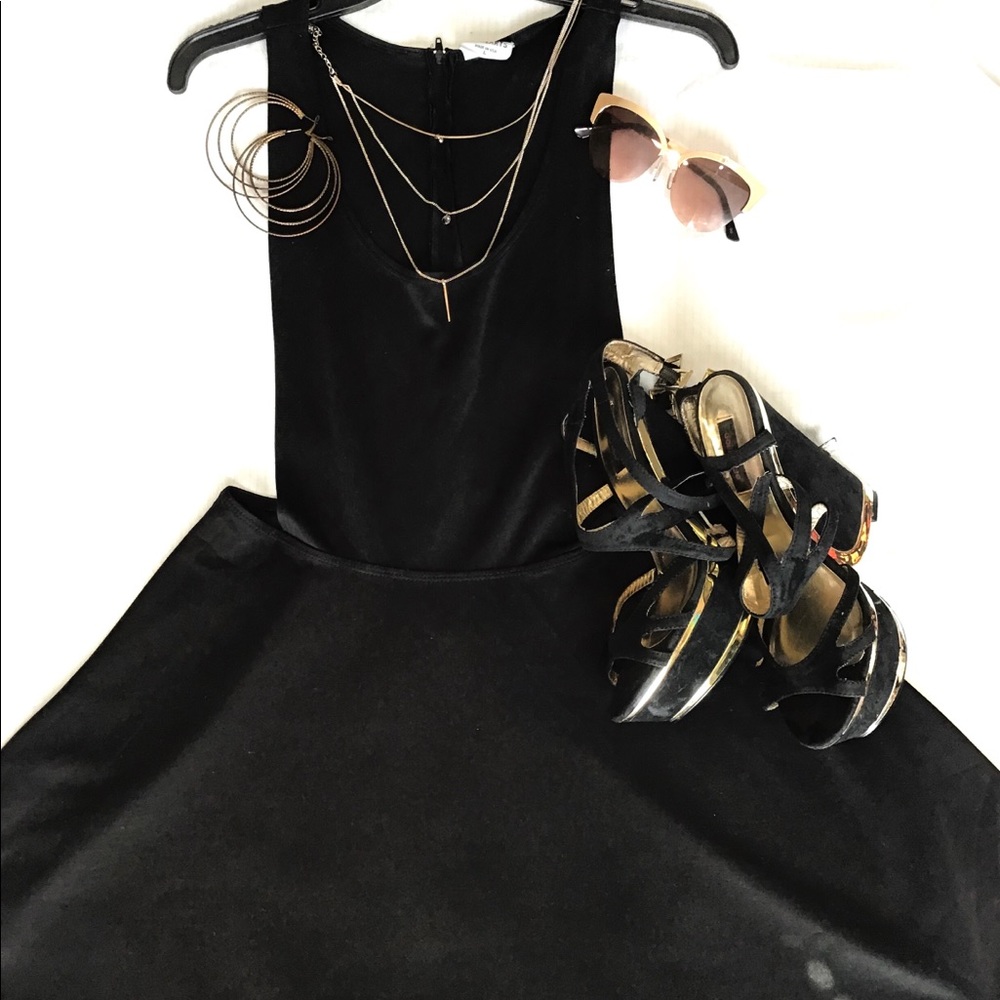 Black Side Cutout Flare Dress